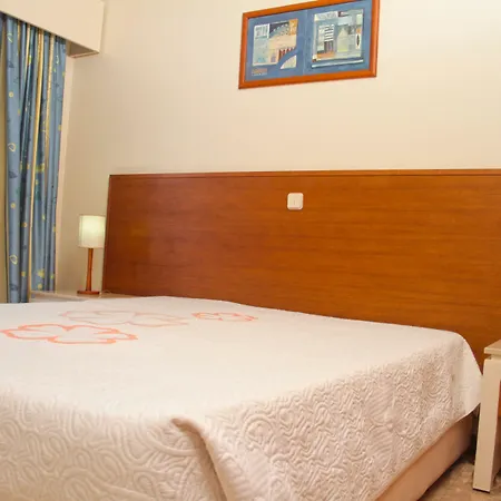 Clube Vau 17 By Atlantichotels - Al Portimão